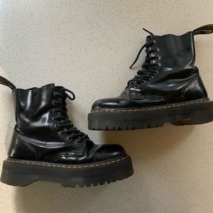 Dr. Martens Jadon Black